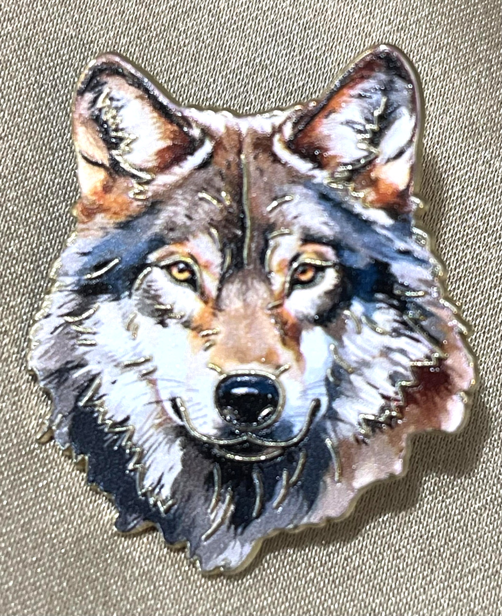 NWOT Wolf Head Lapel Pin Brooch Enamel Animals Fox Dog Howl Wild Forest Woods